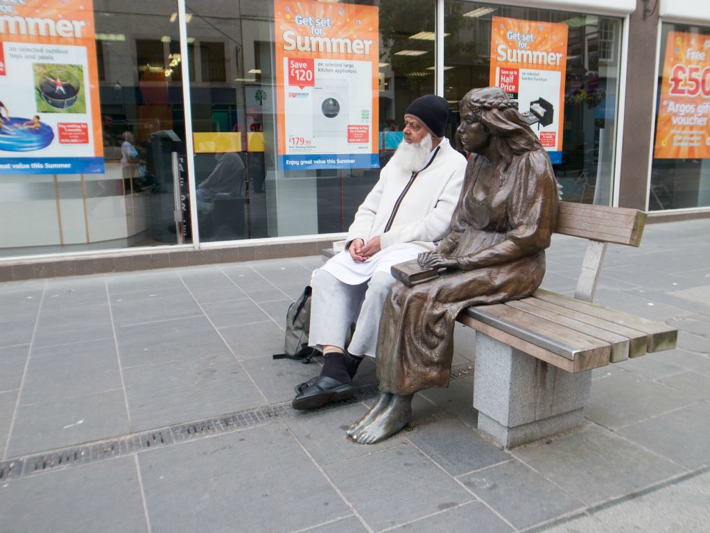 The Fair Maid statue in Perth finds a friend.
